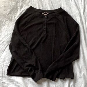 Women’s Victoria’s Secret black long sleeve comfy top size XS